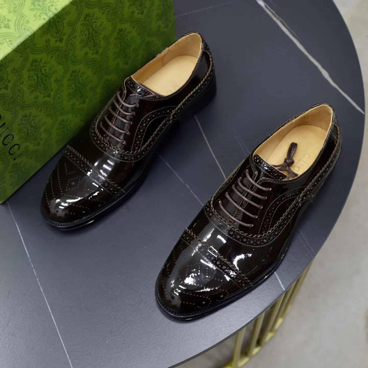 Men's shoes 💰660💰🙅‍♂️🙅‍♂️🙅‍♂️Niuli Brand: Gucci GuCCI Standard code: Men's code 39-44 (45 can be customized) Grade: Same style as the official website Original quality Material: Original cowhide surface Comfortable cowhide lining Original outsole Style category: Men's fashionable casual leather shoes Distinguished big-name luxury elements, top luxury Color: actual picture color